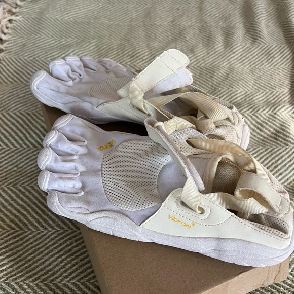 Vibram - Picture 1 of 3
